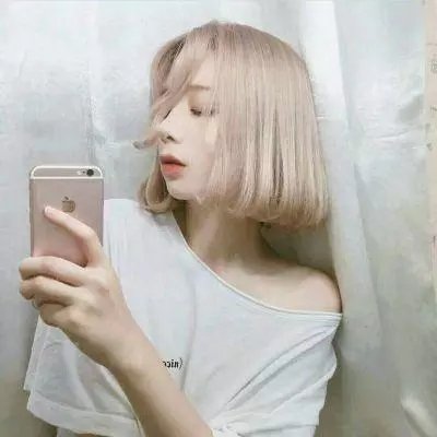 女收藏家